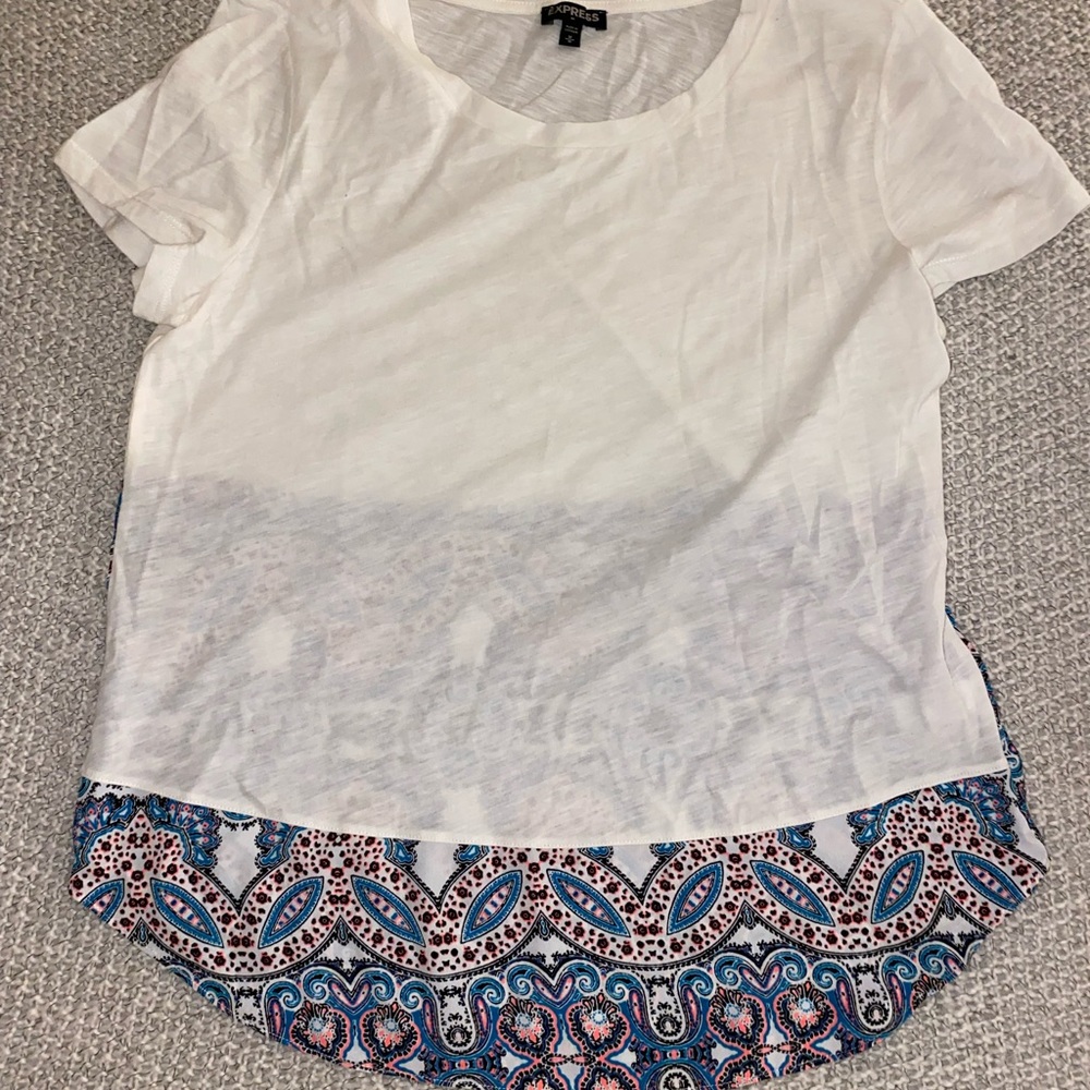 Express tshirt with moroccan design